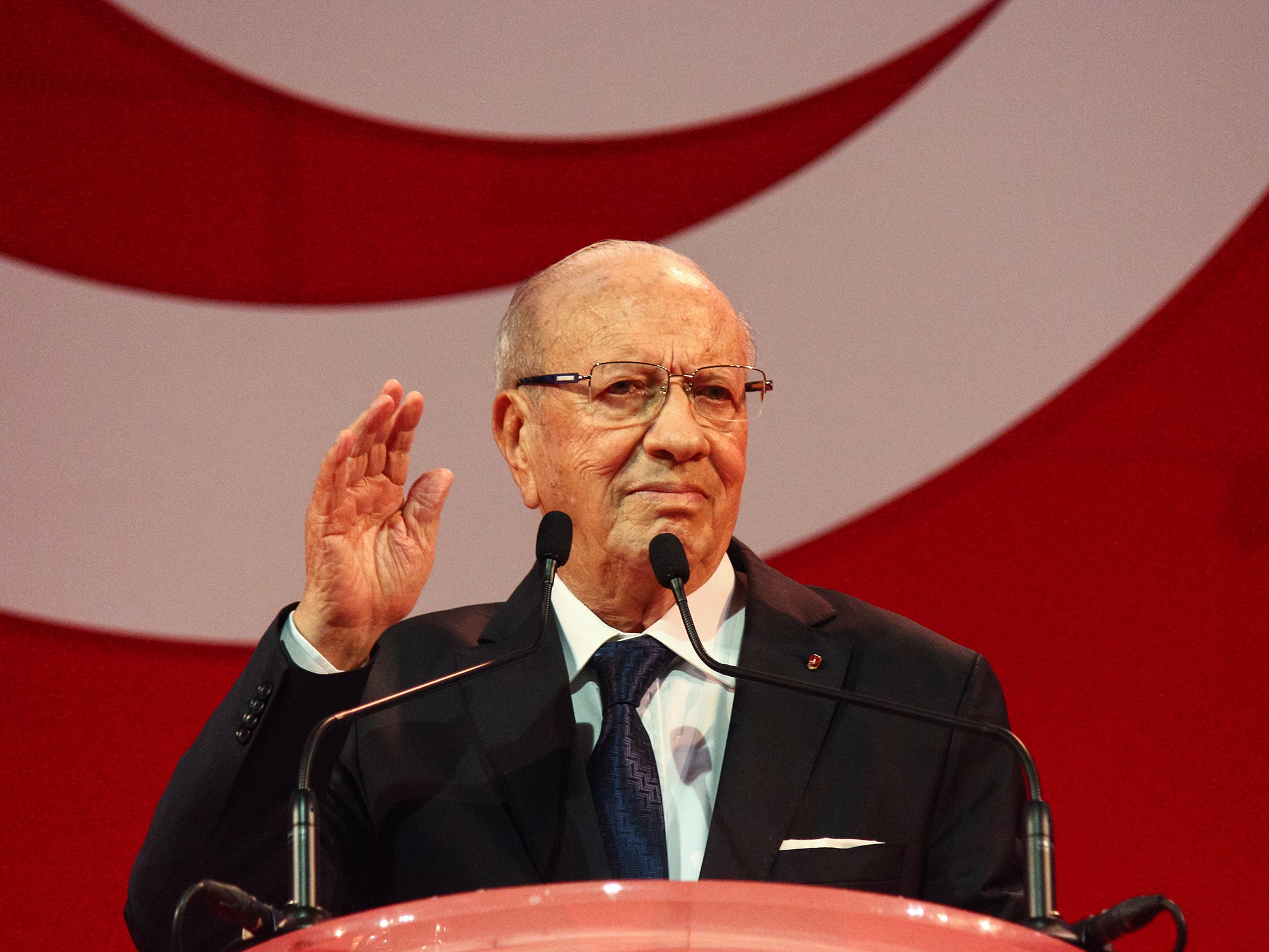 Béji Caïd Essebsi, Président de la République et militant de longue date, décède