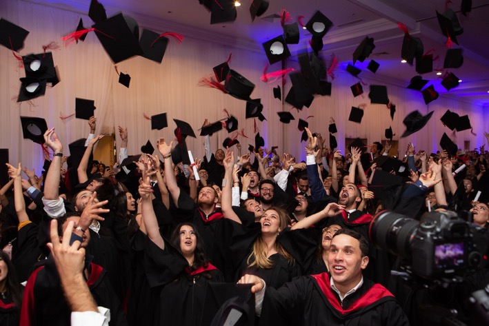 La South Mediterranean University célèbre ses nouveaux diplômés