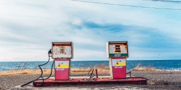 Les cours du pétrole s’effondrent