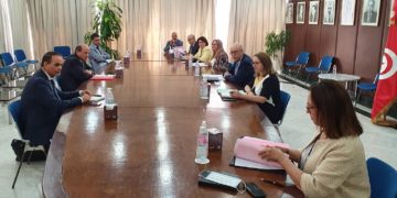 Le crowdfunding et la loi de change au cœur d’une rencontre entre le gouverneur de la BCT et le ministre de l’Industrie