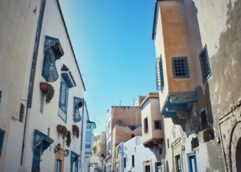 Immobilier: une importante baisse du volume des transactions, mais les prix continuent leur marche haussière