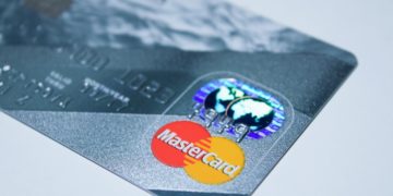 Mastercard permettra aux commerçants d’accepter les paiements en crypto dès cette année