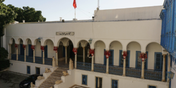 Comment dépasser la crise ? Réformer nécessairement le politique