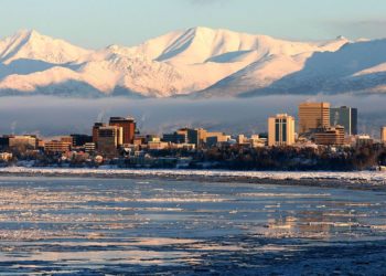 Pour attirer les touristes, Alaska leur offre … des vaccins anti-Covid gratuits !