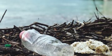 Un nouveau type de plastique qui s’évapore au soleil et à l’air