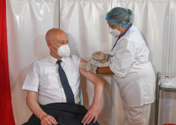 Communication politique et vaccination : quand 1 million de Français s’inscrivent pour le vaccin après le discours de Macron