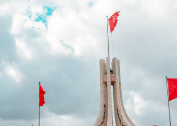 Ruiner la notoriété de la justice, c’est détruire l’investissement