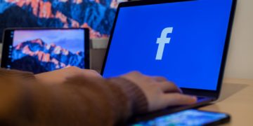 Fake news : selon une étude, la désinformation sur Facebook a obtenu six fois plus de clics que les informations factuelles lors de l’élection de 2020