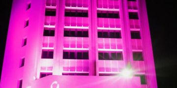 QNB participe à la campagne de sensibilisation à l’importance du dépistage précoce pour prévenir le cancer du sein