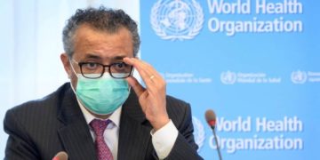 Omicron : l’OMS s’inquiète et la tension monte d’un cran