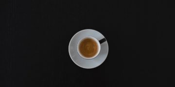 Les réserves de café sont en baisse; les prix sur les marchés internationaux sont à la hausse