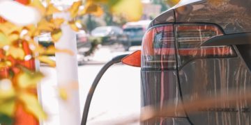TotalEnergies vise à installer une borne de recharge pour voitures électriques chaque 200 km
