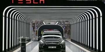 Tesla va demander l’approbation des actionnaires pour la division de ses actions