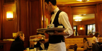 La France cherche à recruter 200 mille Tunisiens dans le secteur touristique