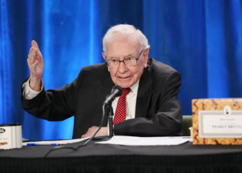 Warren Buffett dit qu’il n’achèterait pas tous les bitcoins du monde pour 25$