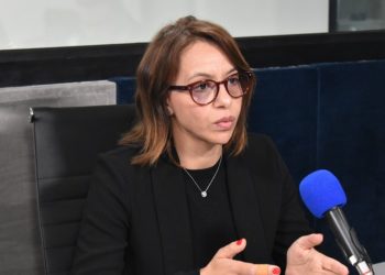“Une barrière à l’entrée entrave les chances des femmes tunisiennes d’accéder à la vie politique”