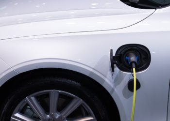 L’Égypte crée une entreprise consacrée à l’installation de bornes de recharge de voitures électriques