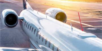 SpaceX d’Elon Musk propose de connecter les avions dans le ciel à internet à un débit de 350 Mbps