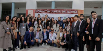 Les réseaux sociaux et les entreprises: qui influence qui?