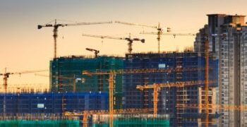 Immobilier: le foncier sauve la mise