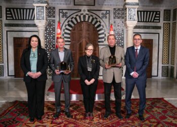 Deux citoyens offrent un toit à une centaine de seniors à l’Ariana et Siliana