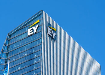 EY licencie 3.000 salariés