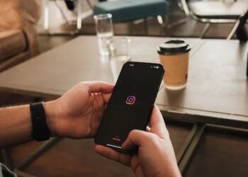 Pourquoi choisir Instagram plutôt que Facebook et TikTok pour votre business?