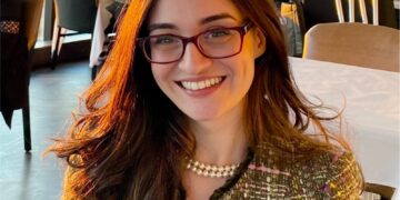 Google sélectionne l’ingénieure tunisienne Rihana Msadek pour former sur l’IA générative et les outils Google