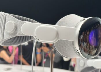 Apple prévoit de vendre moins de 400 000 casques Vision Pro l’année prochaine