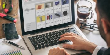 Se lancer dans le e-commerce: les formations essentielles pour réussir