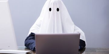 Six mois en mode fantôme: l’ascension silencieuse d’un jeune entrepreneur