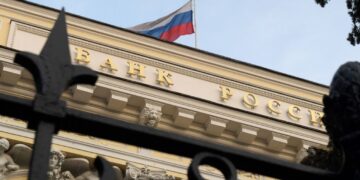 La Banque centrale de Russie augmente son taux directeur de 2%
