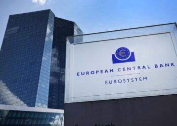 Après dix hausses d’affilée, la BCE maintient ses taux