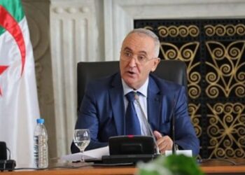 Algérie: ouverture du capital de deux banques publiques d’ici 2024