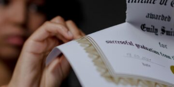 Évolution du chômage en Tunisie: stabilité en surface, disparités profondes en réalité