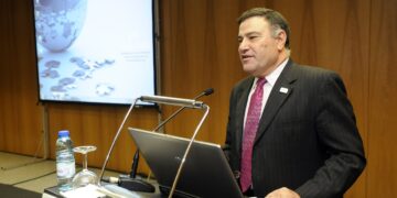 Dr Faouzi Kechrid élu président de l’Union mondiale des professions libérales