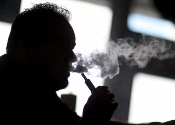 Vapotage: un business juteux et une catastrophe pour la santé