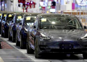 Bousculée par BYD, Tesla rappelle près de 200 000 voitures