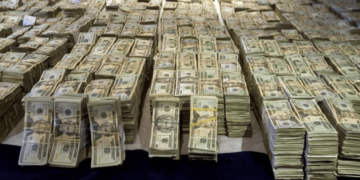 OpenAI surpasse les attentes avec un chiffre d’affaires de 1,6 milliard de dollars en 2023