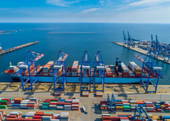 Réduction du déficit commercial de 24,3% à fin février 2024