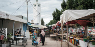 En parité de pouvoir d’achat, le PIB par habitant du Tunisien est de 12 723 dollars