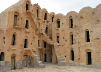 Exploration Ksour Sud tunisien ambassadeur espagnol initiative favorisant création emplois