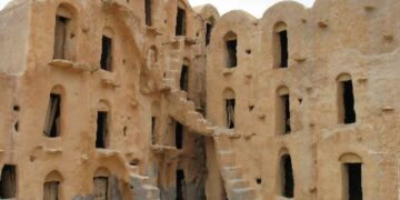 Exploration Ksour Sud tunisien ambassadeur espagnol initiative favorisant création emplois