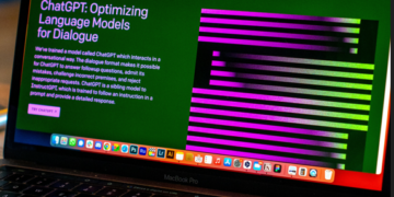 Comment évolue le trafic de ChatGPT et de ses concurrents en 2024
