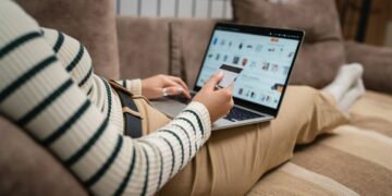 Un projet de loi déposé à l’ARP pour contrôler le commerce sur les réseaux sociaux