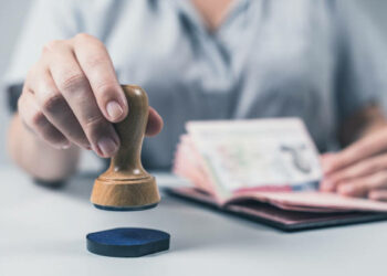 TLScontact: les demandes de visa se font désormais à domicile. À quel coût?