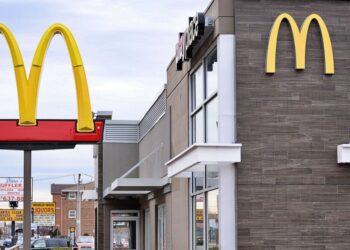 McDonald’s en difficulté : baisse surprise des ventes face à l’inflation