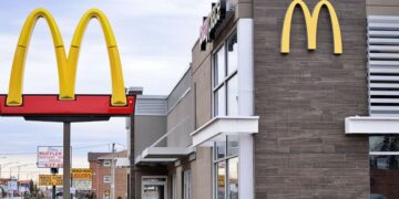 McDonald’s en difficulté : baisse surprise des ventes face à l’inflation