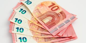 Travail à l’étranger: le ministère de l’Emploi met en garde contre les fraudes