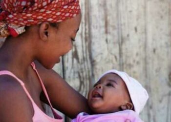 La société de santé Field lance un service pour combattre la mortalité maternelle en Afrique